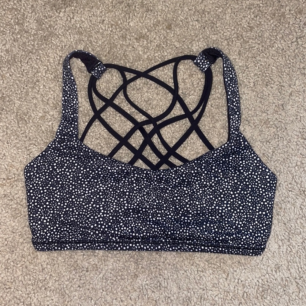 Lululemon Free To Be Bra